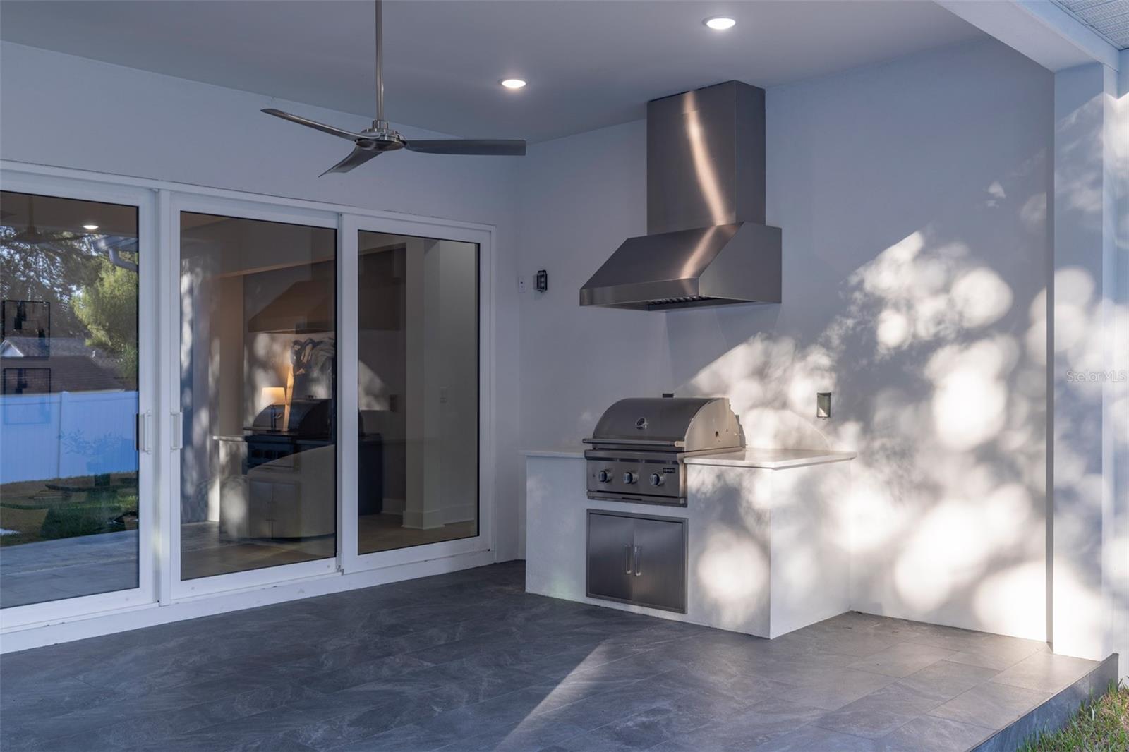 Image 70 of 83 For 910 Golfview Street