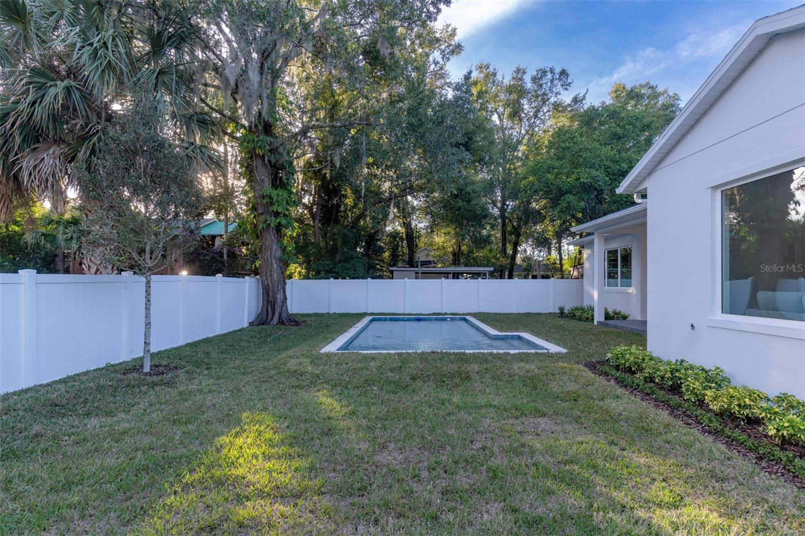 Image 73 of 83 For 910 Golfview Street