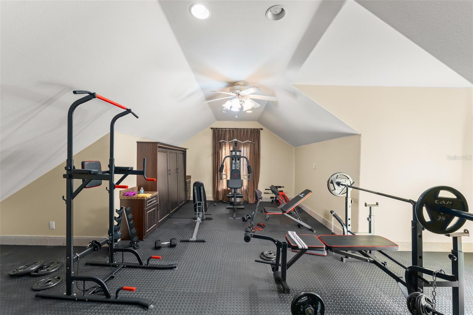 Image 69 of 95 For 9575 Westover Roberts Road