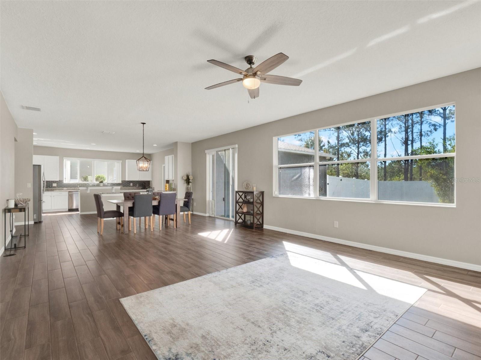 Listing photo id 10 for 14236 Golden Rain Tree Boulevard