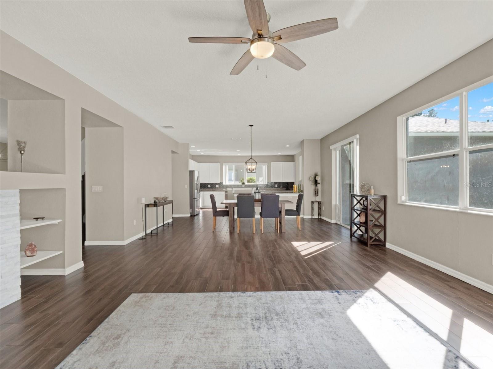 Listing photo id 11 for 14236 Golden Rain Tree Boulevard