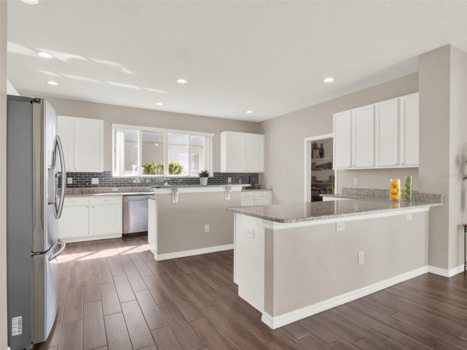 Listing photo id 19 for 14236 Golden Rain Tree Boulevard