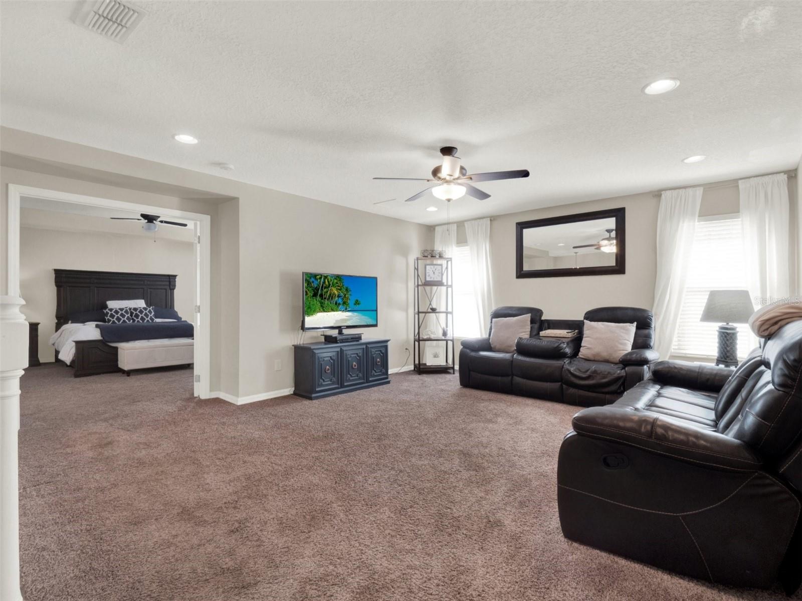 Listing photo id 24 for 14236 Golden Rain Tree Boulevard