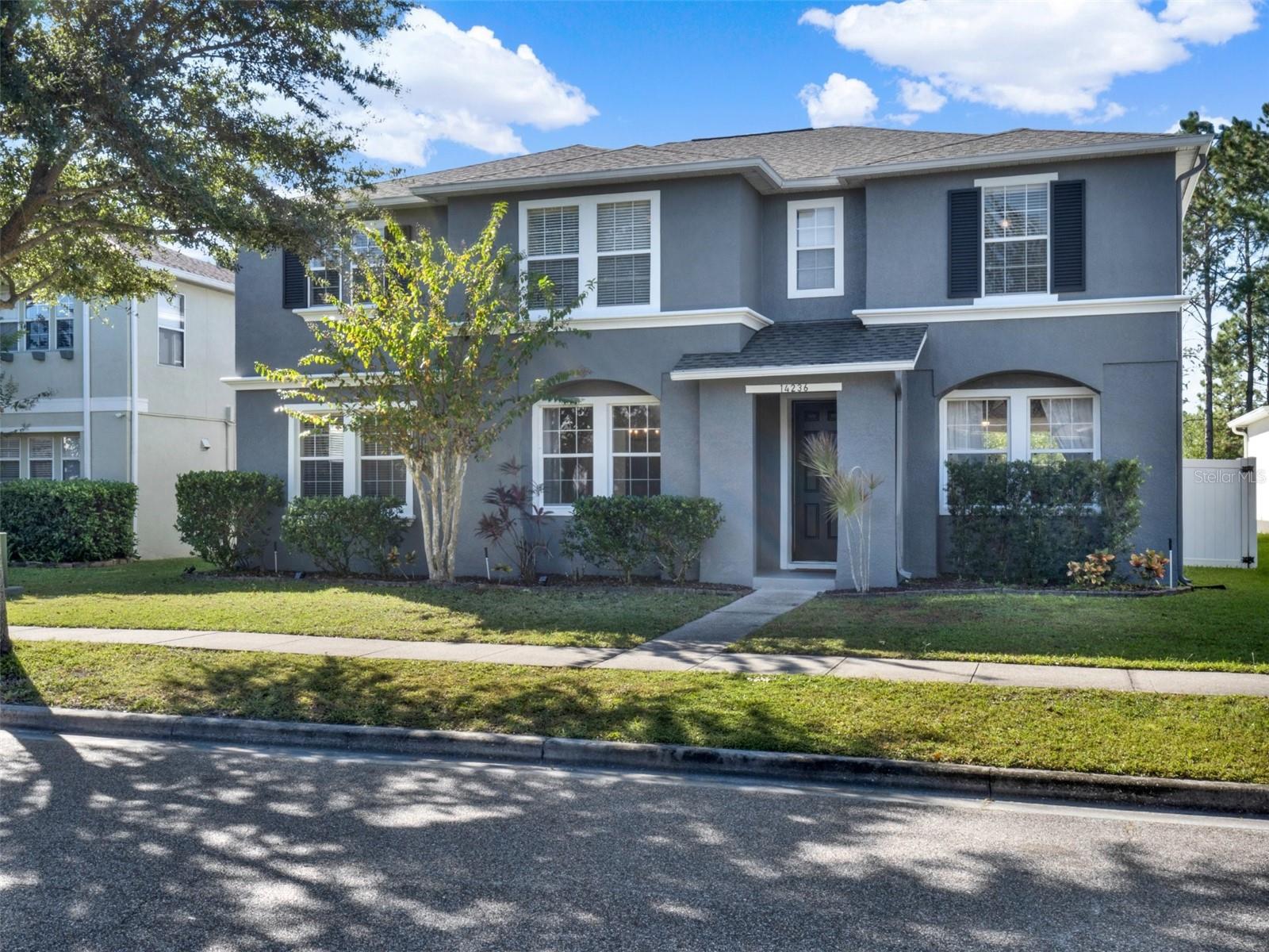 Listing photo id 3 for 14236 Golden Rain Tree Boulevard