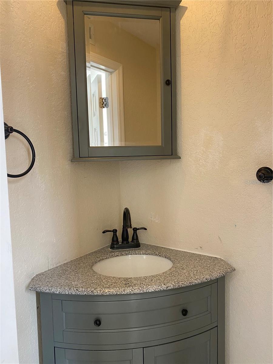 Image 10 of 22 For 1924 Conway Road 2