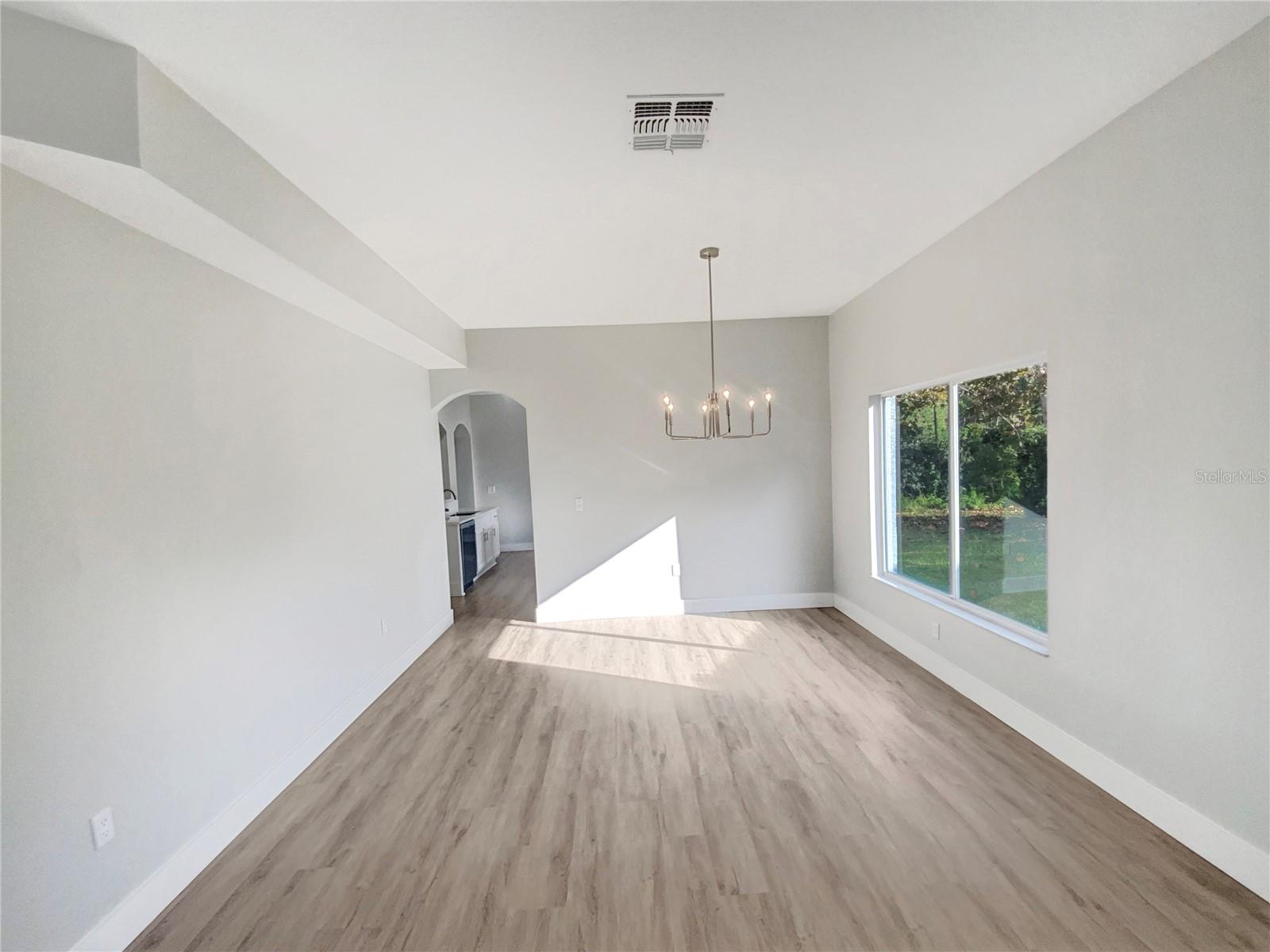 Image 10 of 58 For 19331 Sandy Springs Circle