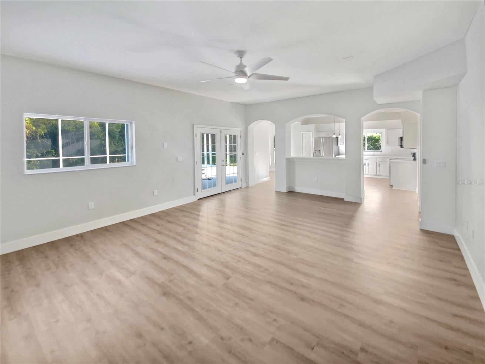 Image 20 of 58 For 19331 Sandy Springs Circle