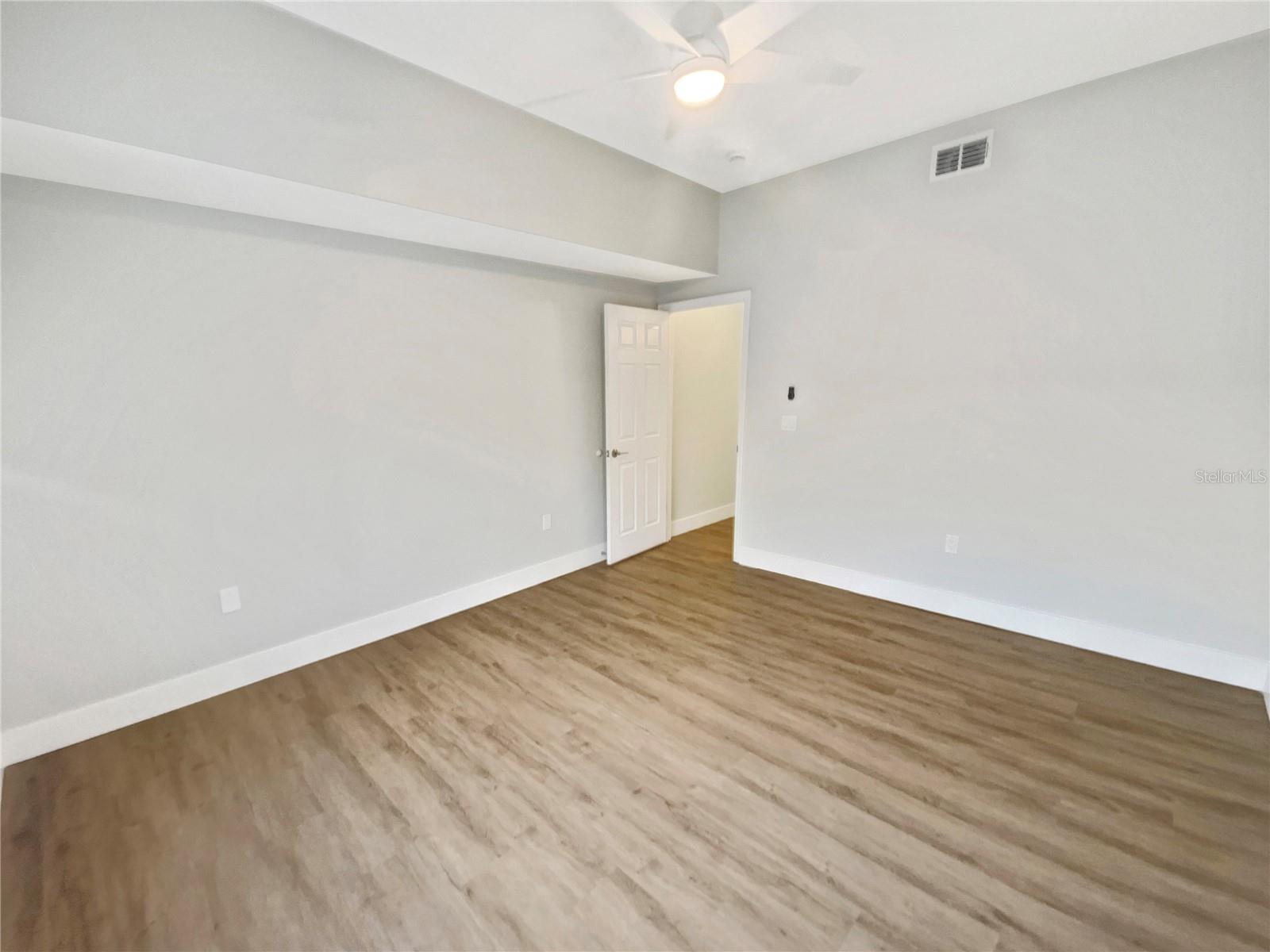 Image 26 of 58 For 19331 Sandy Springs Circle