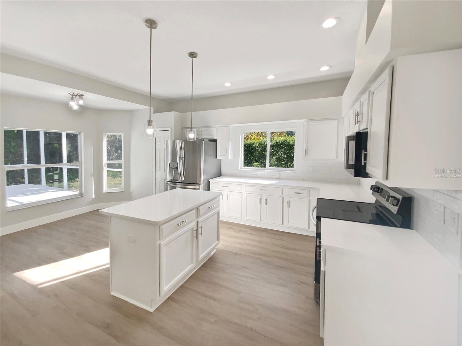 Image 4 of 58 For 19331 Sandy Springs Circle