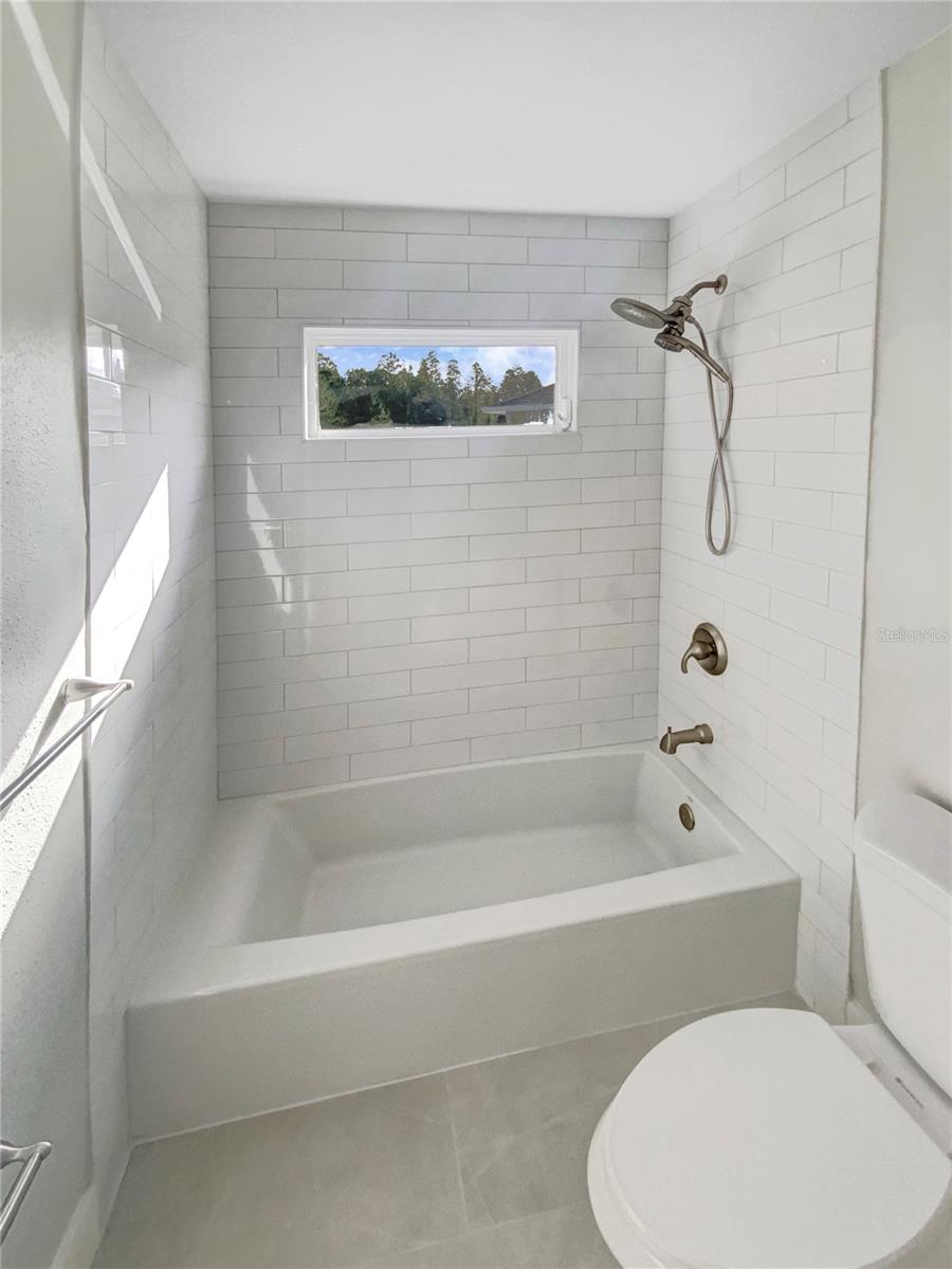 Image 48 of 58 For 19331 Sandy Springs Circle