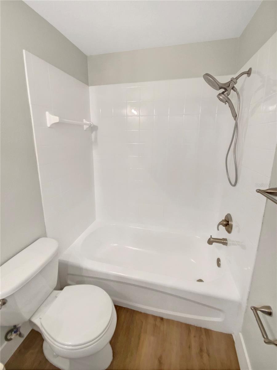 Image 5 of 58 For 19331 Sandy Springs Circle