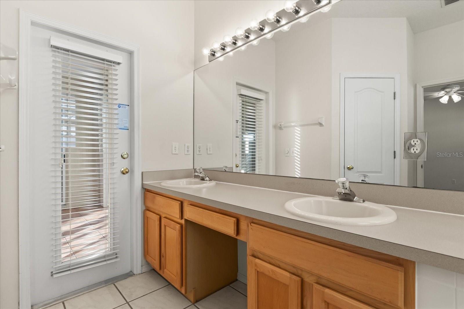 Image 17 of 20 For 962 Cherry Valley Way