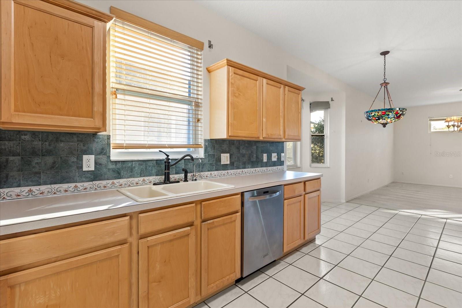 Image 9 of 20 For 962 Cherry Valley Way