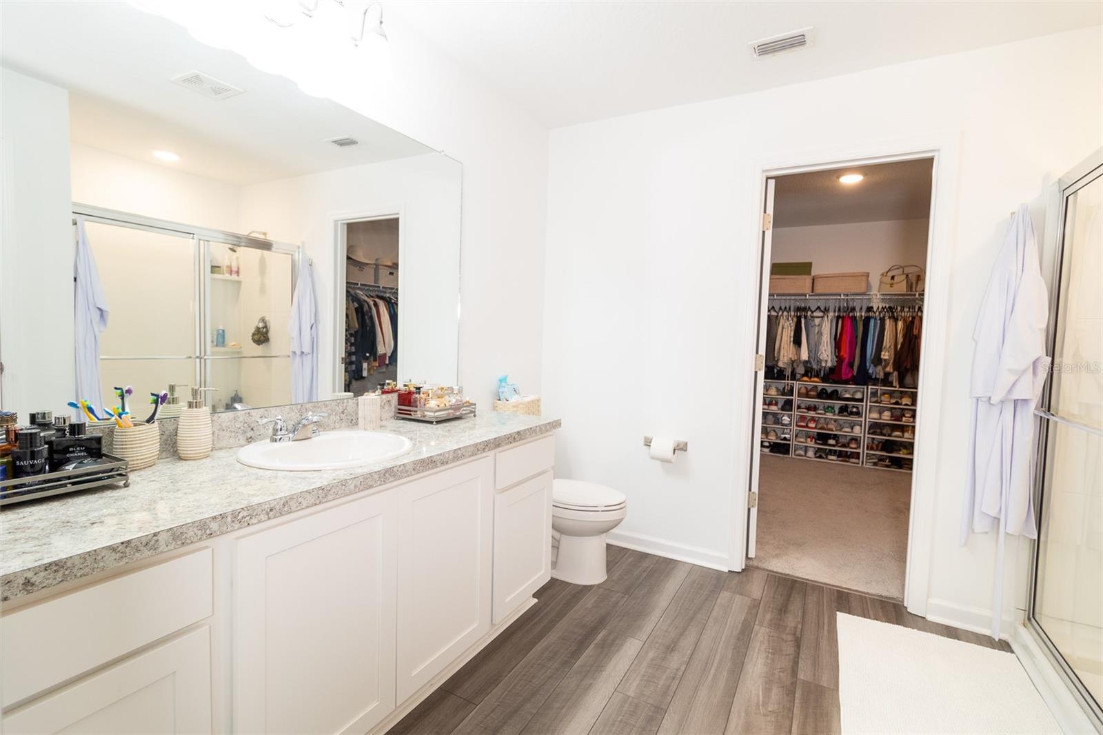 Image 24 of 48 For 35576 Eastbrook Ave