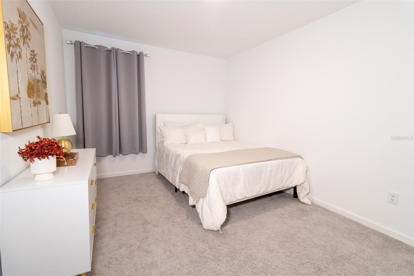 Image 26 of 48 For 35576 Eastbrook Ave