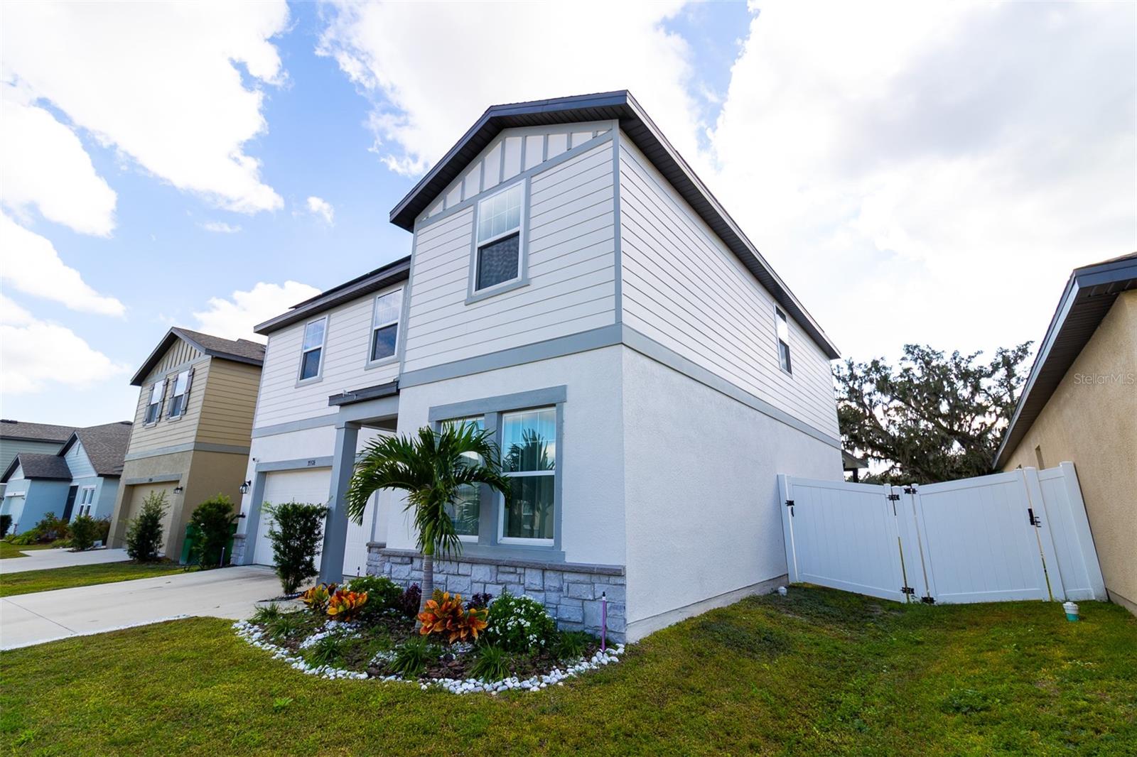 Image 3 of 48 For 35576 Eastbrook Ave