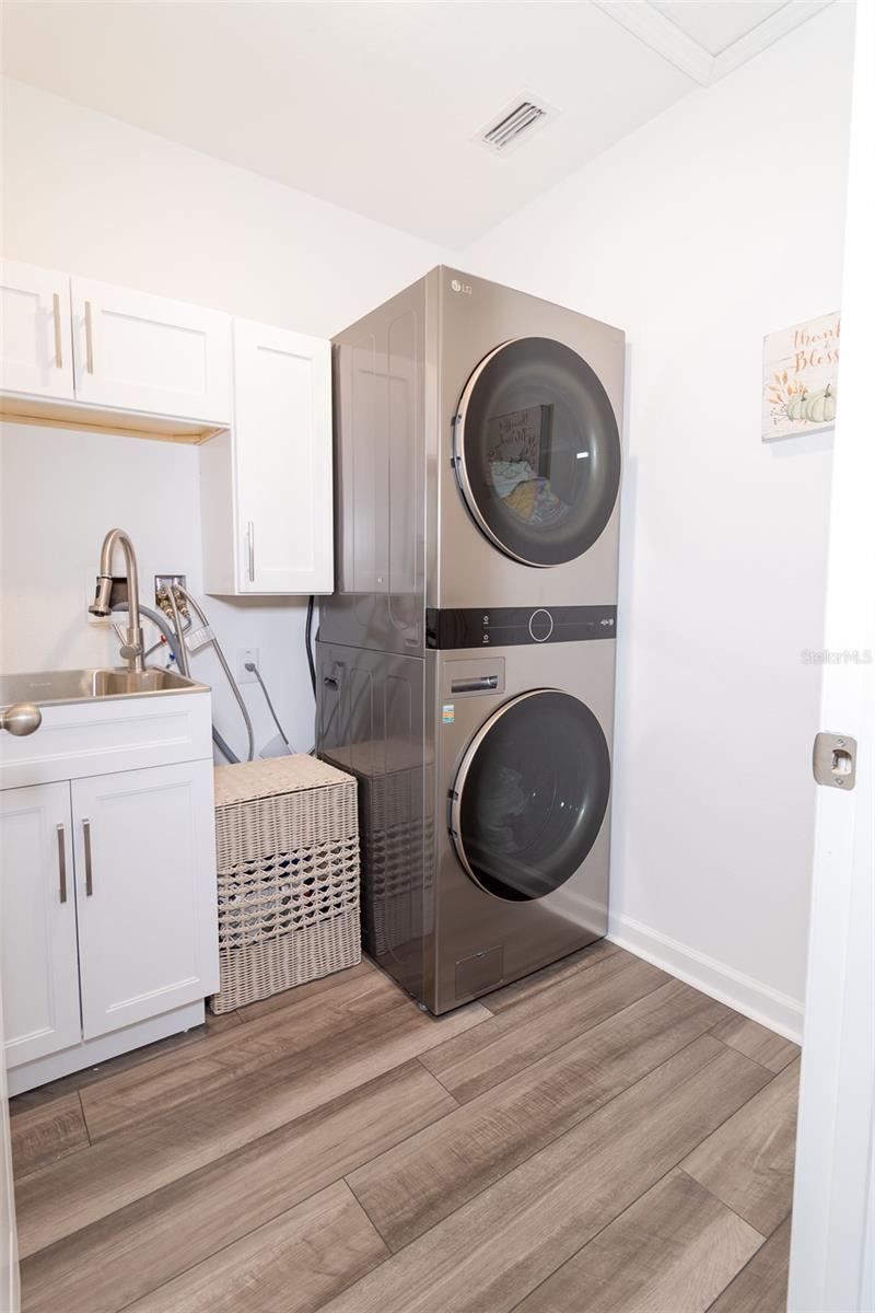 Image 34 of 48 For 35576 Eastbrook Ave