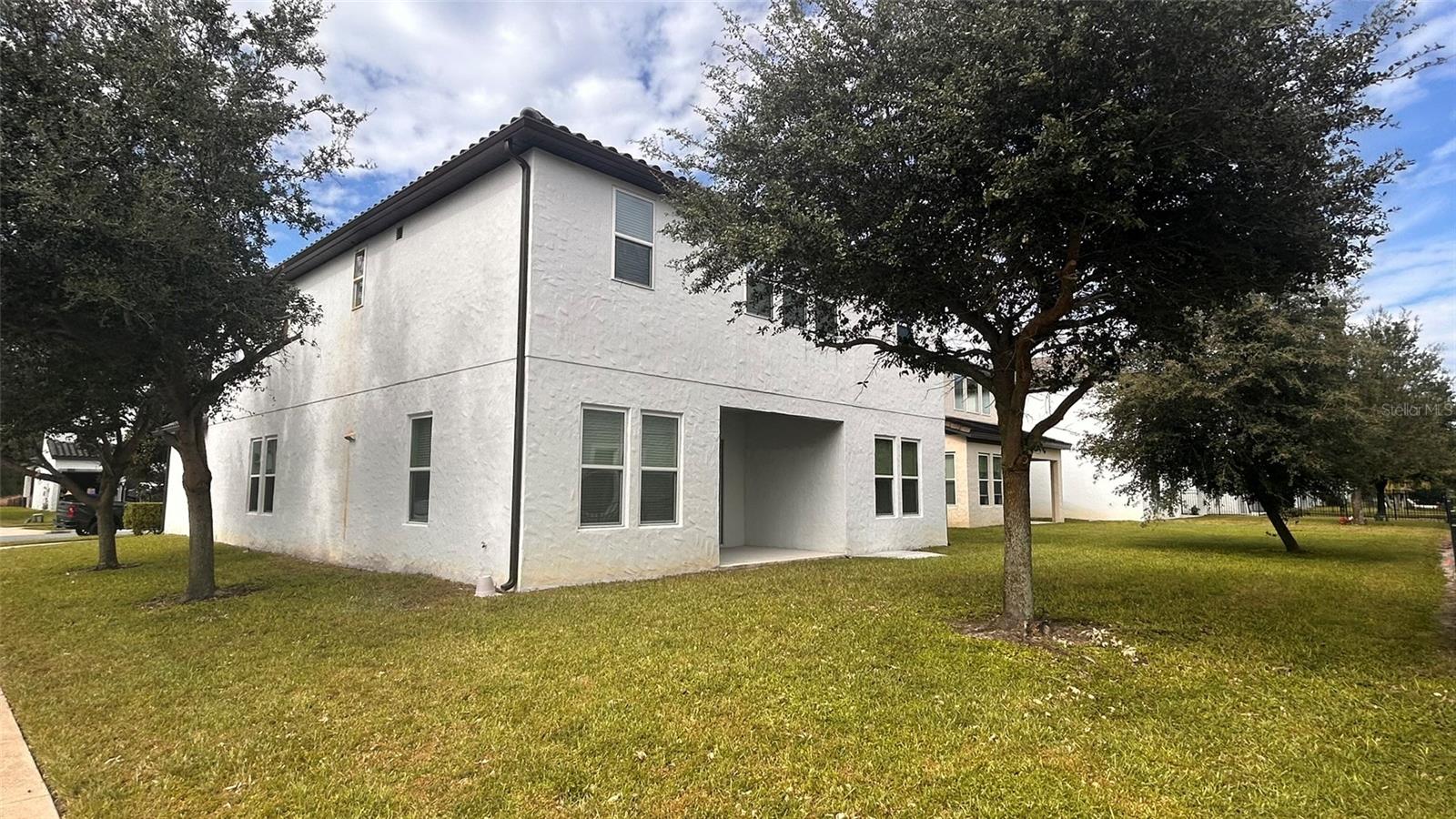 Image 5 of 42 For 12821 Westside Village Loop