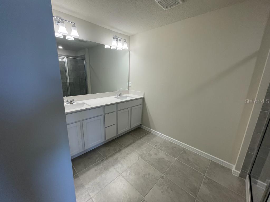 Image 32 of 41 For 1998 Canny Cv