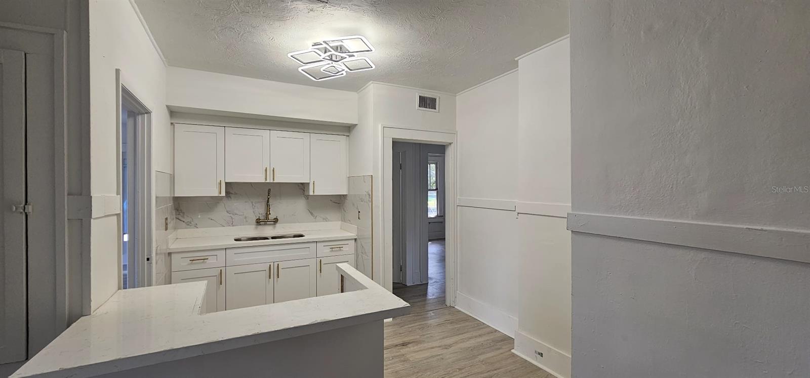 Image 20 of 34 For 1311 11th Avenue S