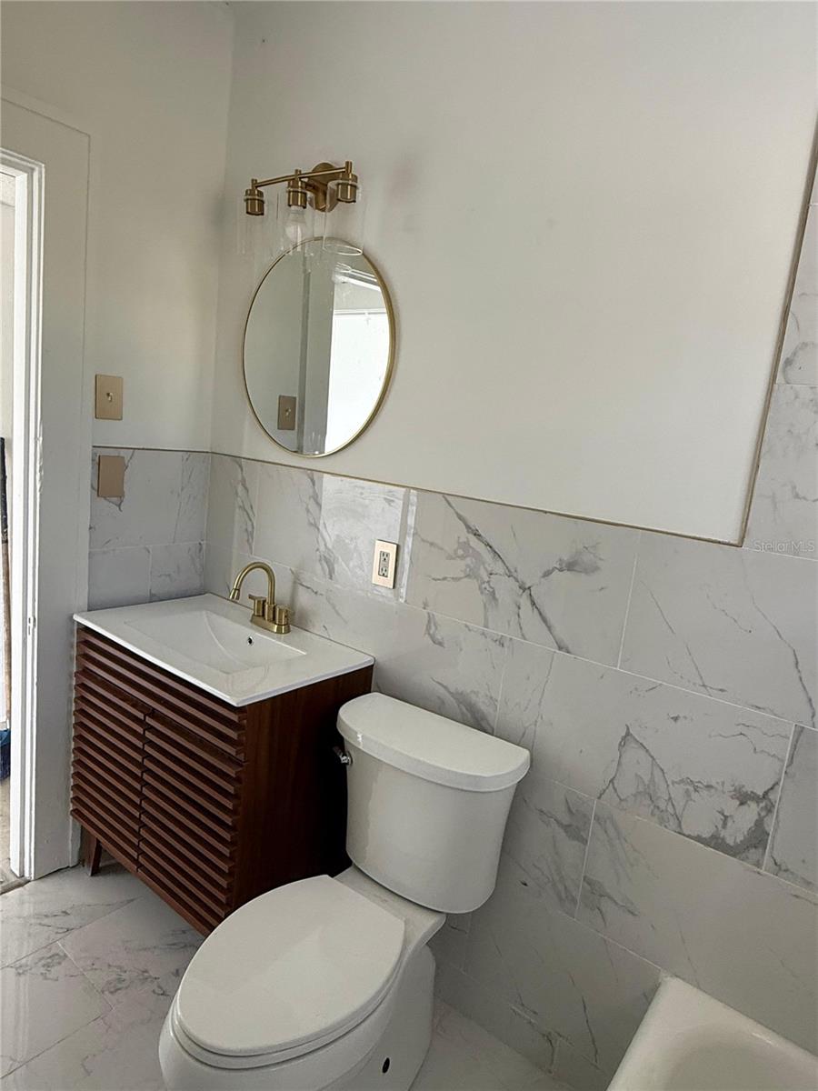 Image 8 of 34 For 1311 11th Avenue S