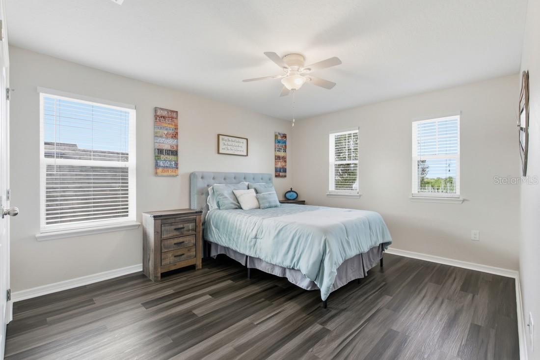 Image 21 of 47 For 1493 Reflection Cove