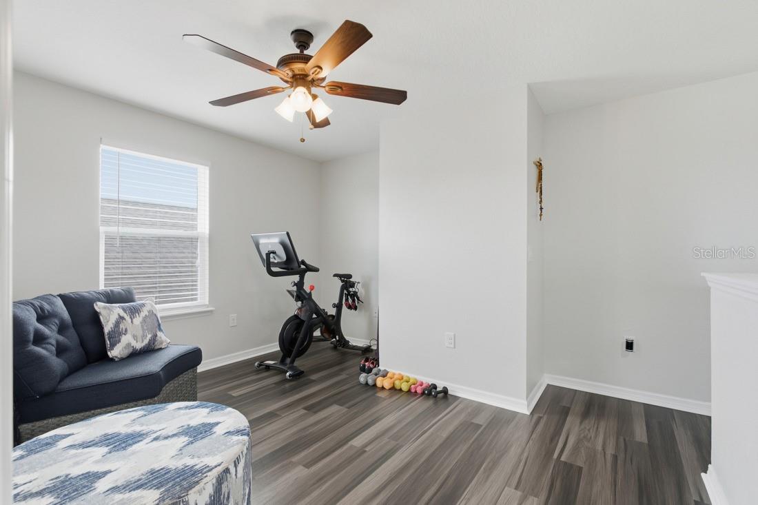 Image 26 of 47 For 1493 Reflection Cove