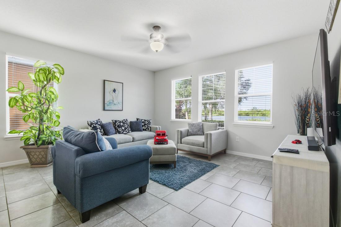 Image 3 of 47 For 1493 Reflection Cove