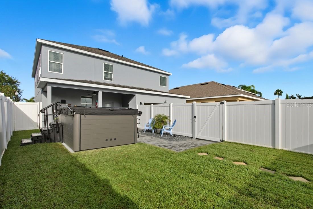 Image 33 of 47 For 1493 Reflection Cove