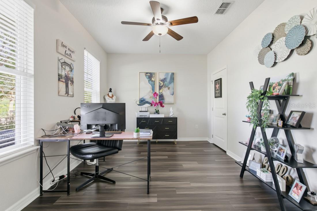 Image 8 of 47 For 1493 Reflection Cove