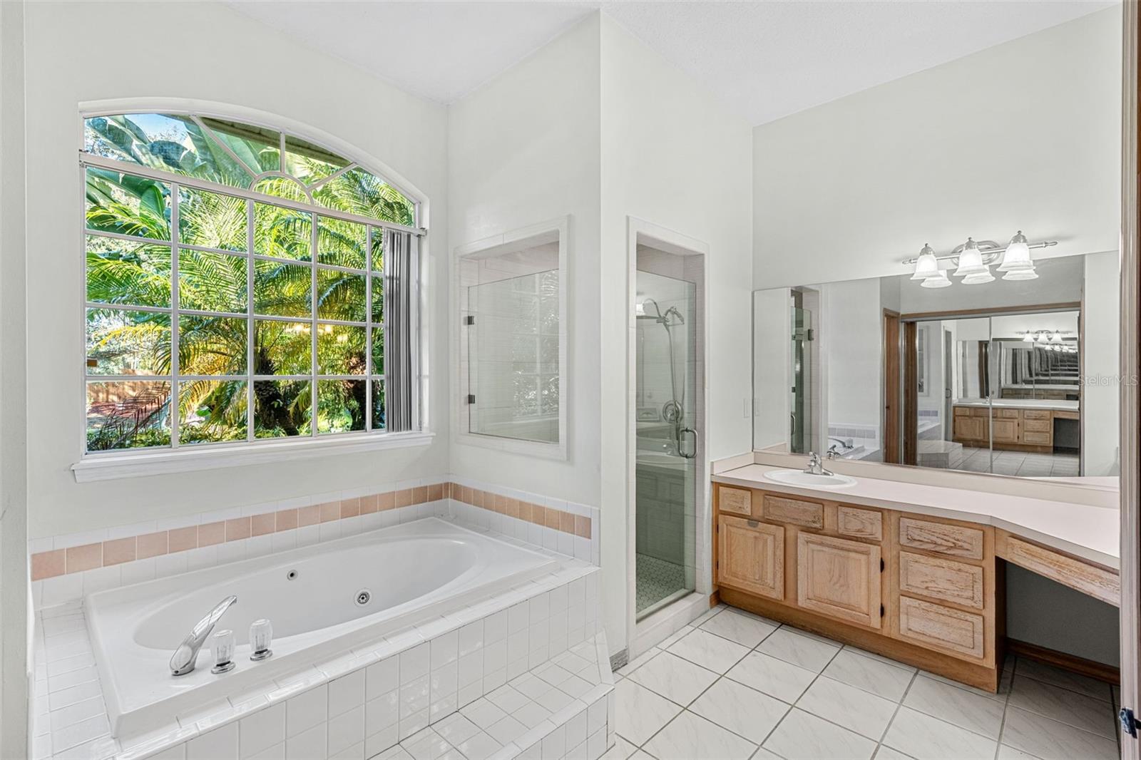 Image 16 of 34 For 8449 Island Palm Circle