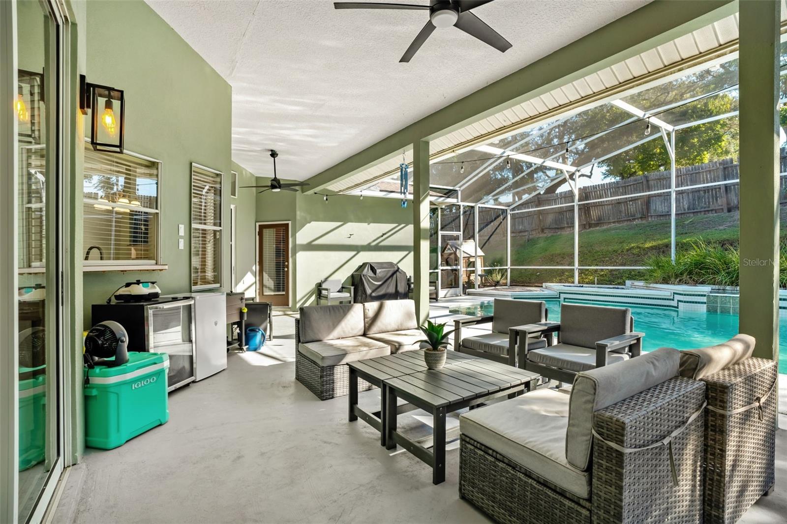 Image 25 of 34 For 8449 Island Palm Circle