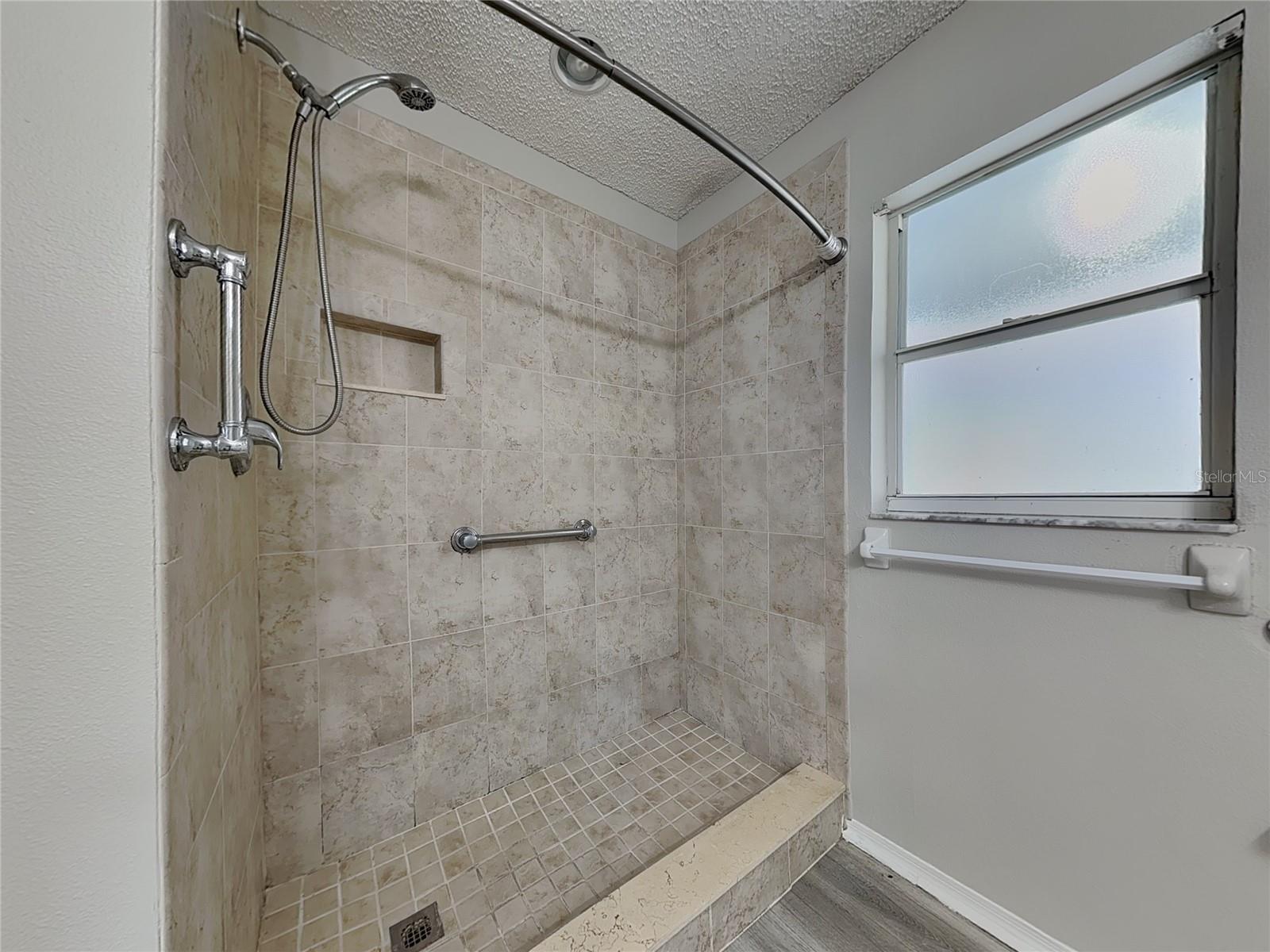 Image 11 of 15 For 8904 Bridgeford Oaks Drive