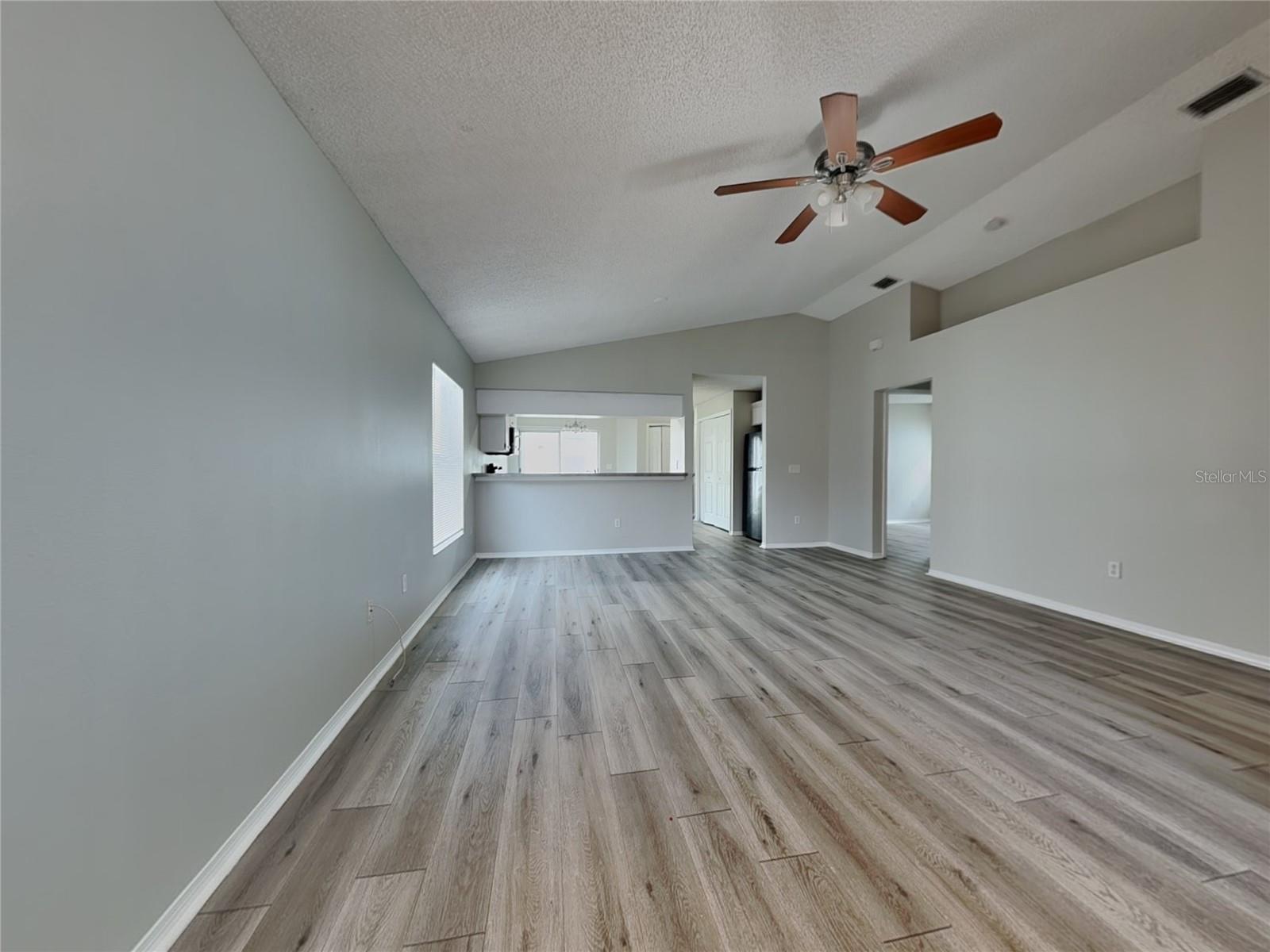 Image 4 of 15 For 8904 Bridgeford Oaks Drive