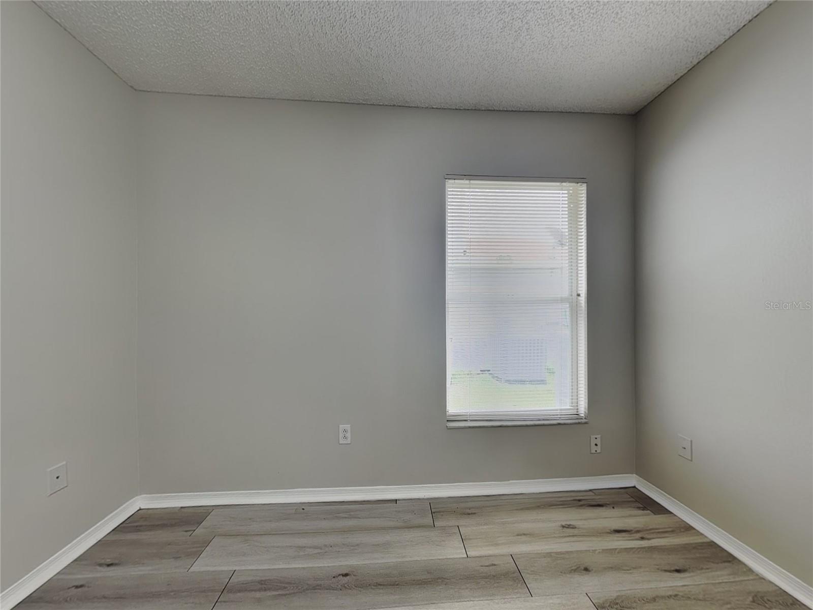 Image 9 of 15 For 8904 Bridgeford Oaks Drive