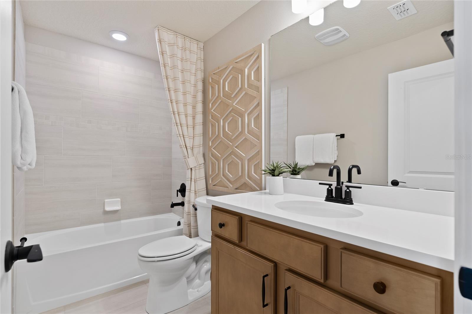 Image 27 of 29 For 4608 Orchard View Alley