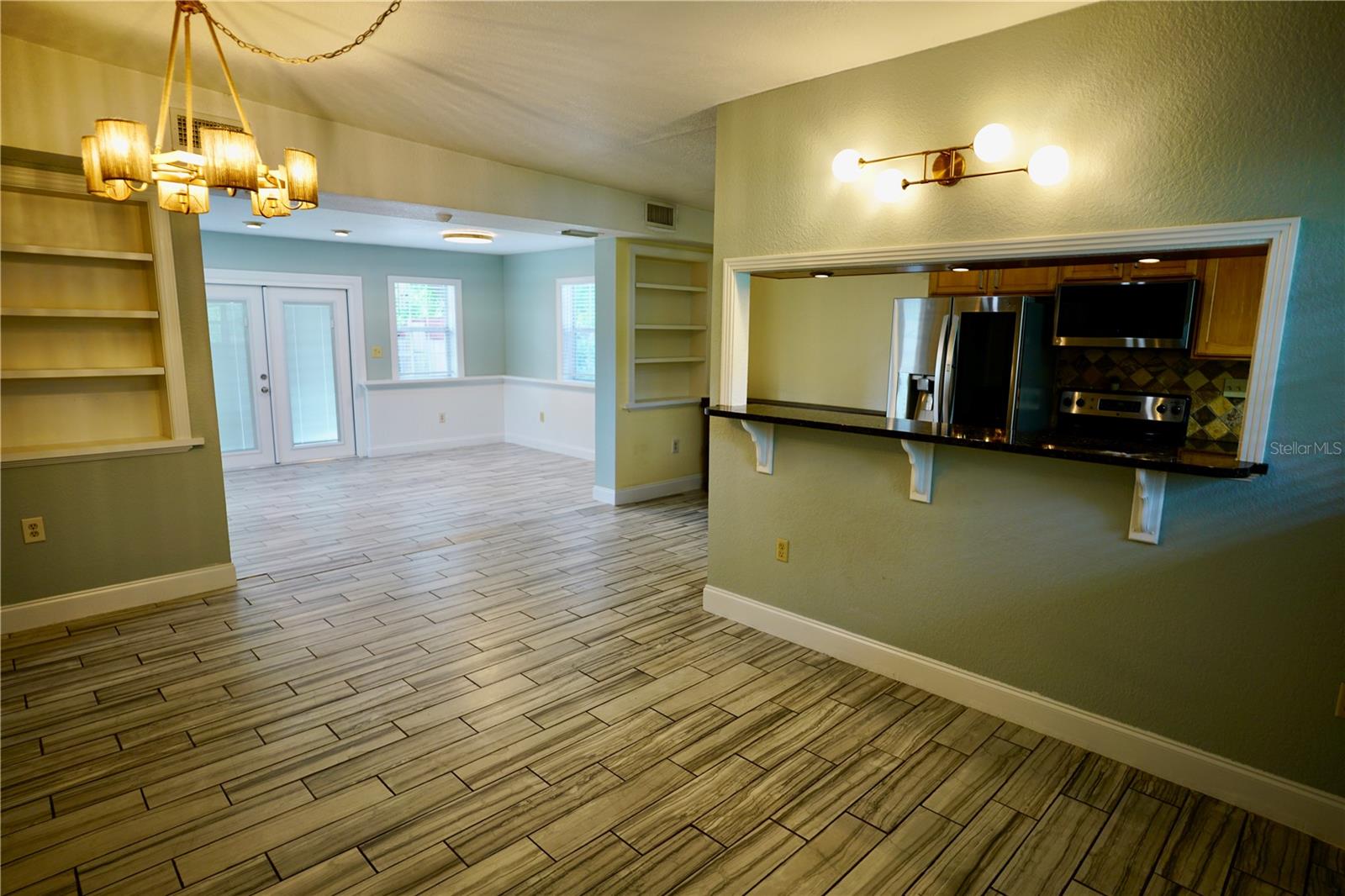 Image 3 of 25 For 2514 Illinois Street