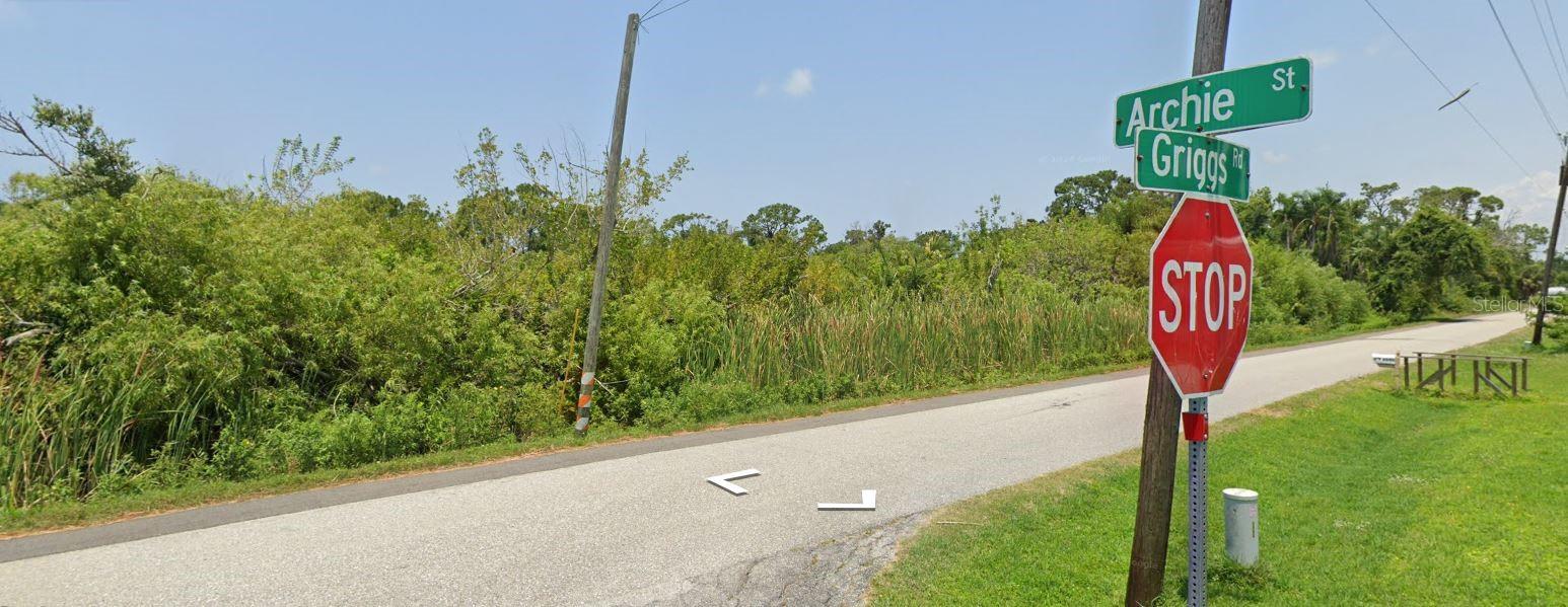 Image 4 of 7 For 4266 Placida Road