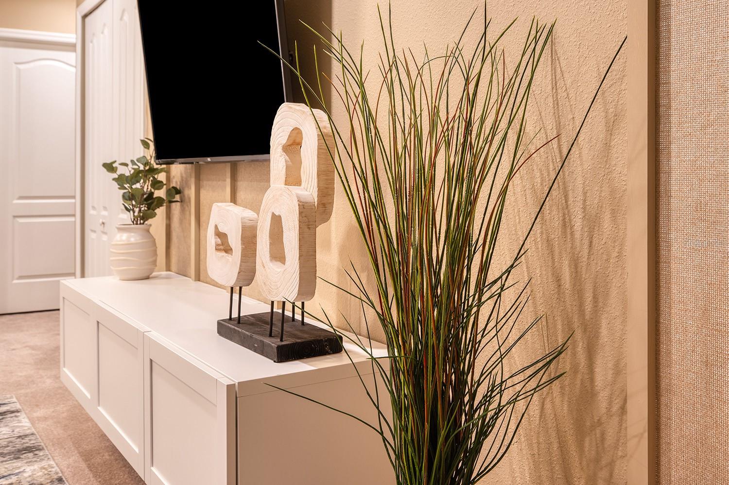 Image 17 of 57 For 7561 Oak Spring Ln