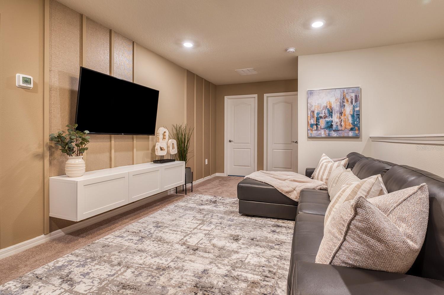 Image 19 of 57 For 7561 Oak Spring Ln