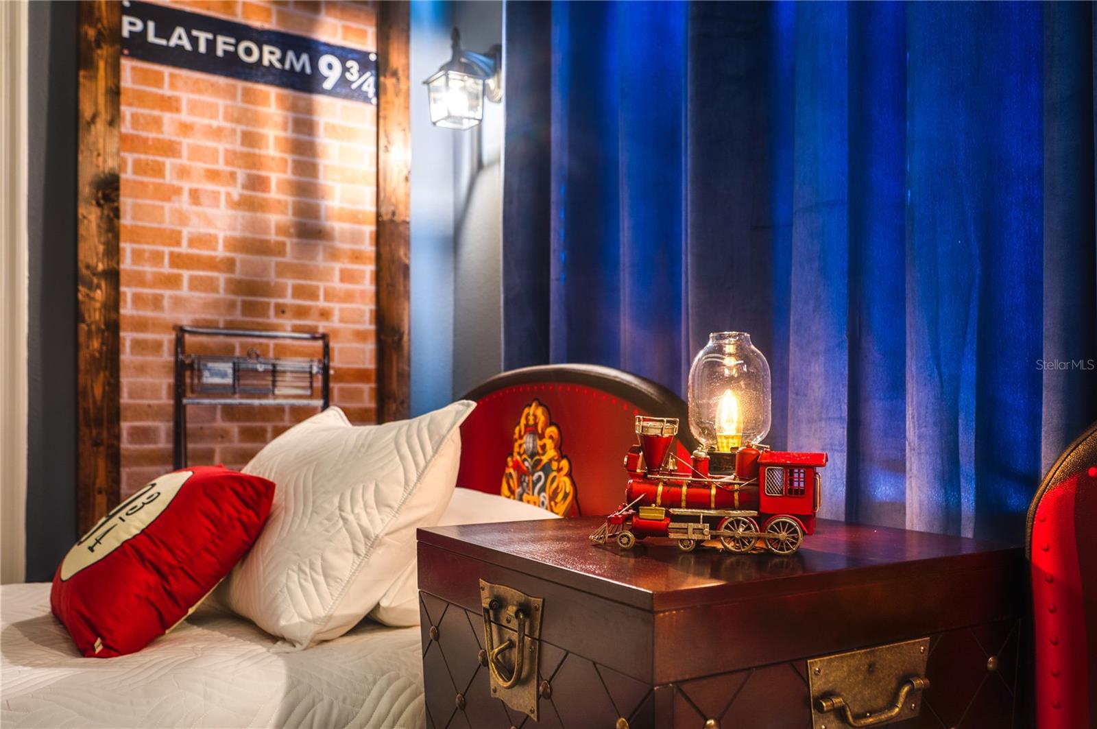 Image 40 of 57 For 7561 Oak Spring Ln