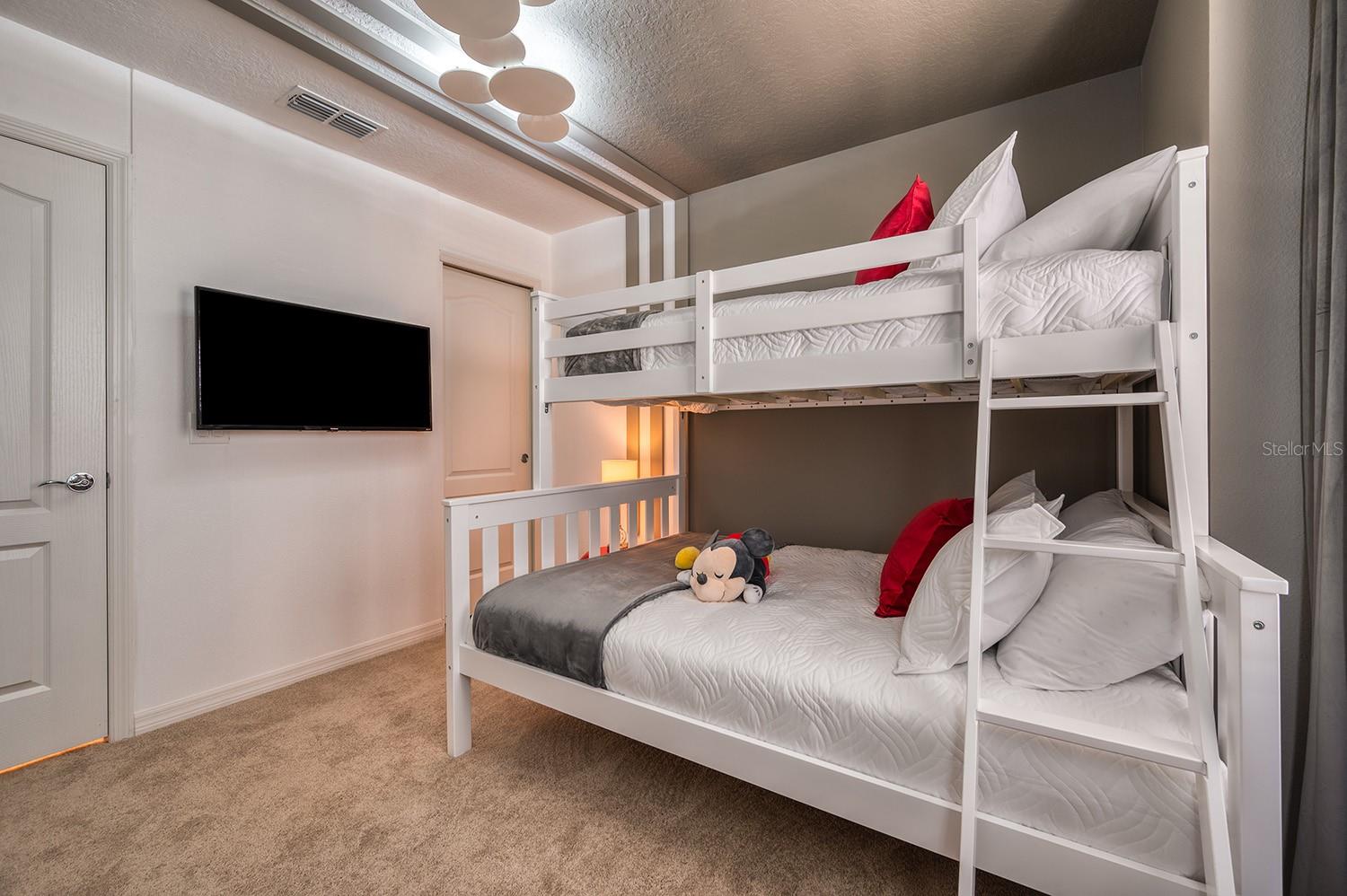 Image 43 of 57 For 7561 Oak Spring Ln