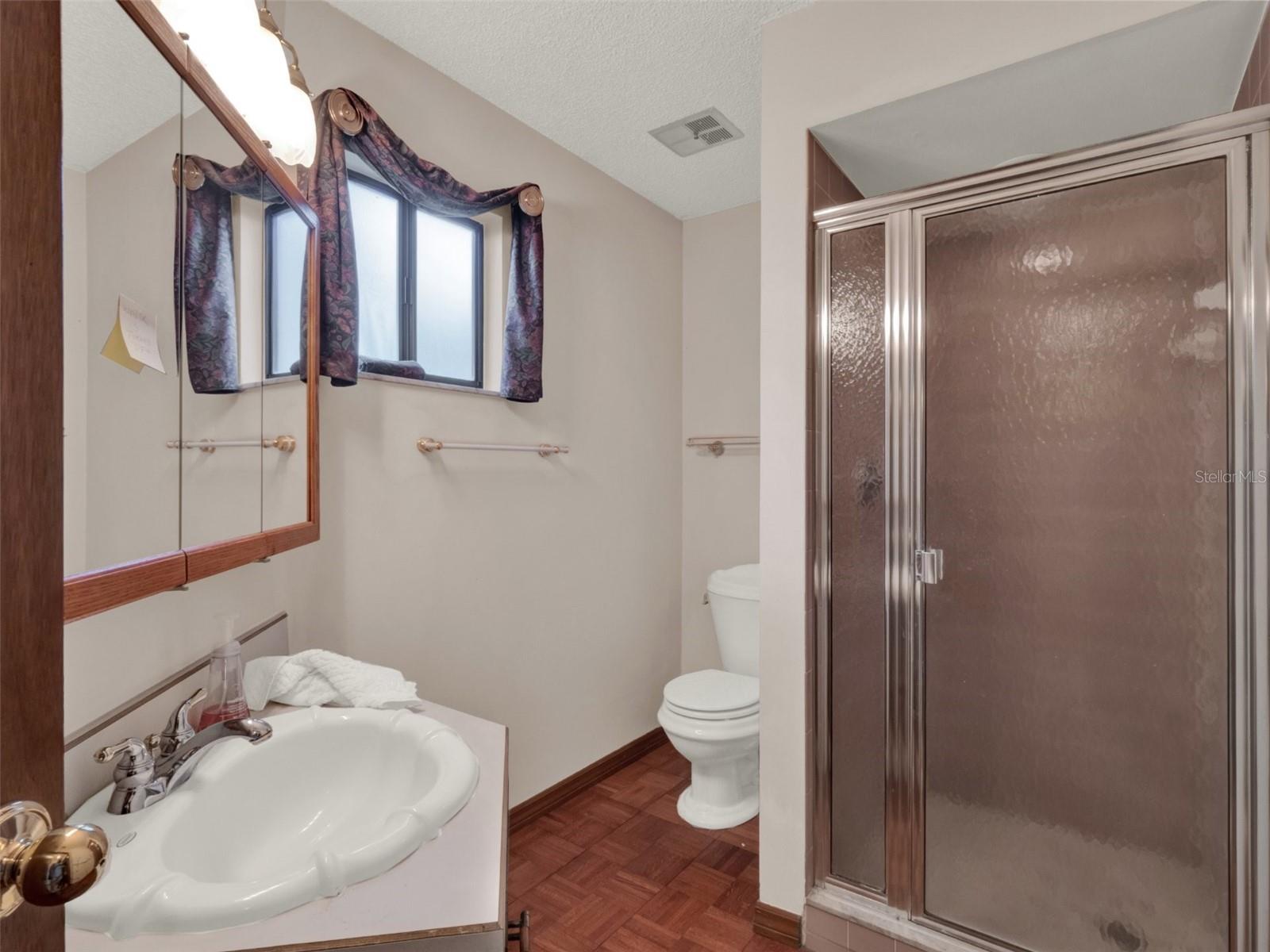 Image 12 of 39 For 662 Nighthawk Circle