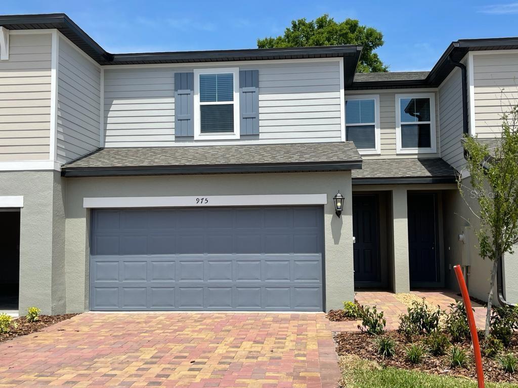 Image 2 of 60 For 975 Robin Holly Street