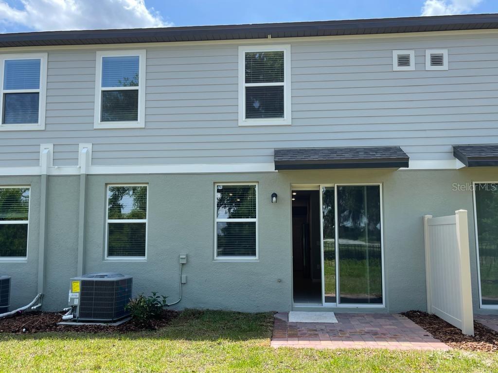 Image 32 of 60 For 975 Robin Holly Street