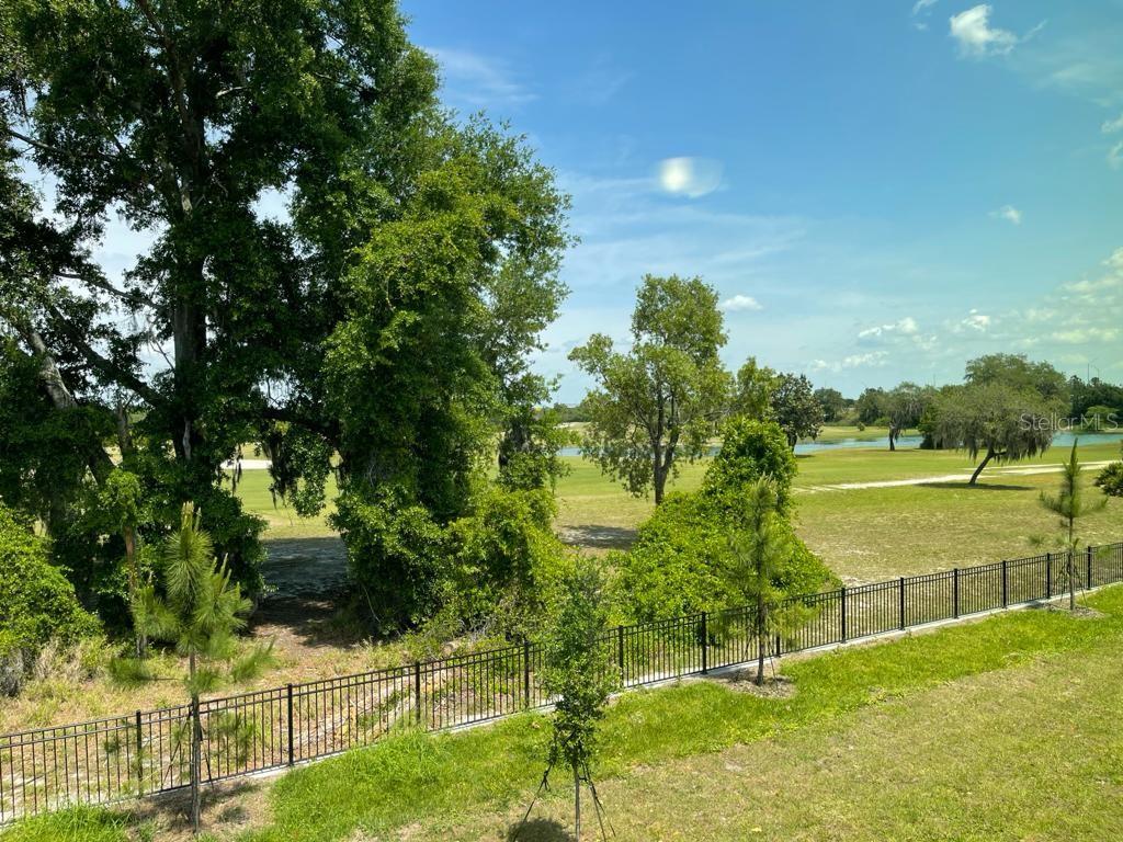 Image 37 of 60 For 975 Robin Holly Street