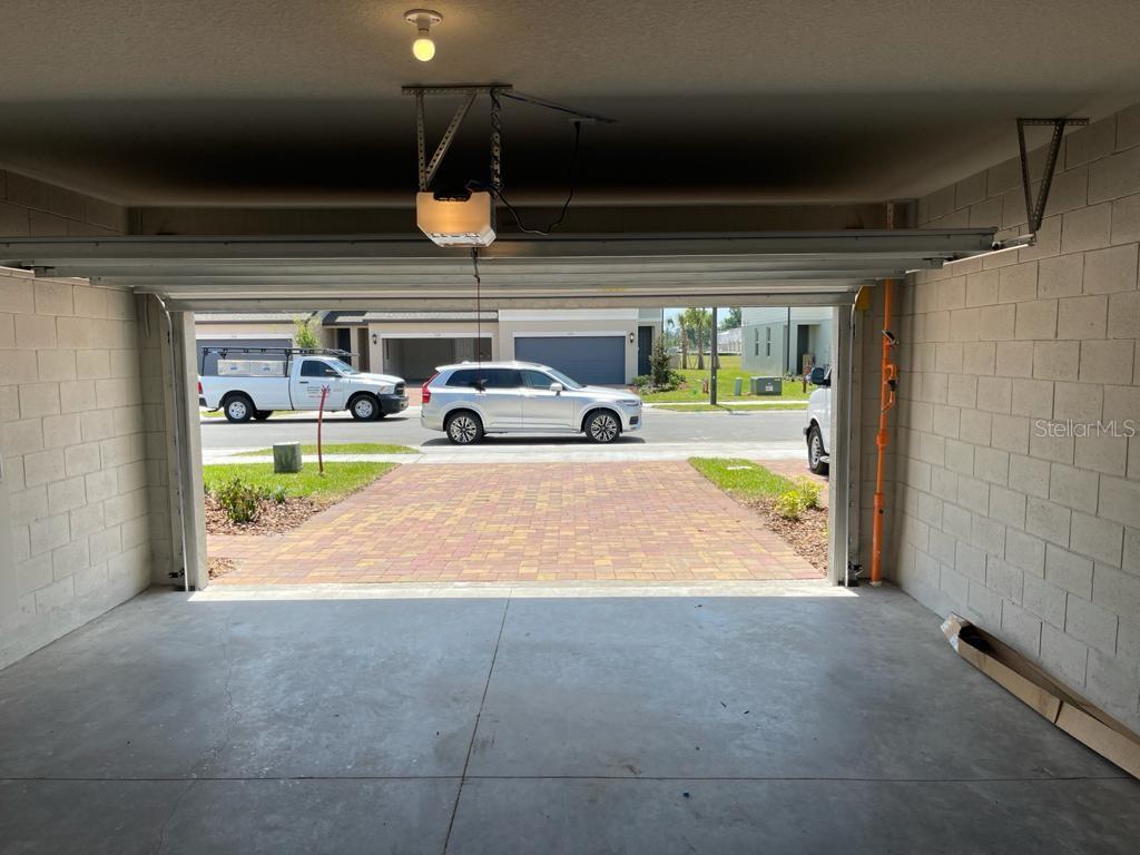 Image 40 of 60 For 975 Robin Holly Street