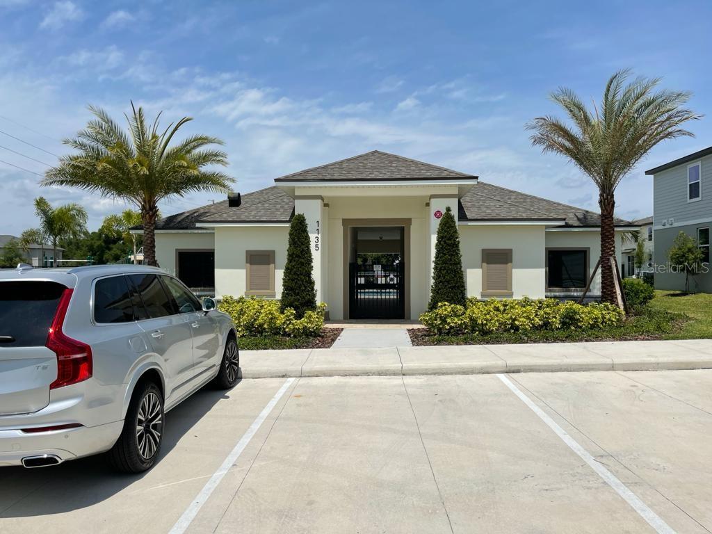 Image 46 of 60 For 975 Robin Holly Street