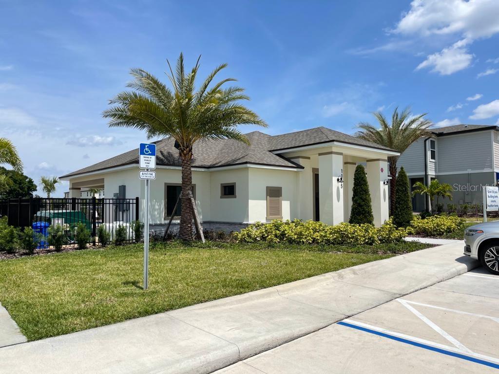 Image 53 of 60 For 975 Robin Holly Street