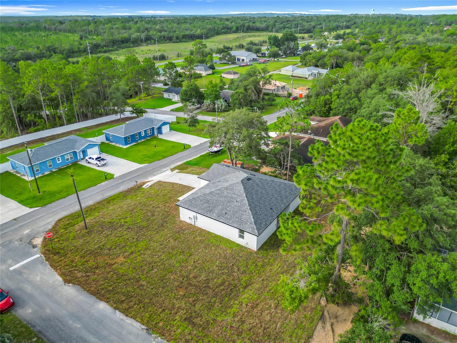 Listing photo id 43 for 5736 Claremont Drive